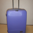　CROWN　旅行用　スーツケース　紫です。