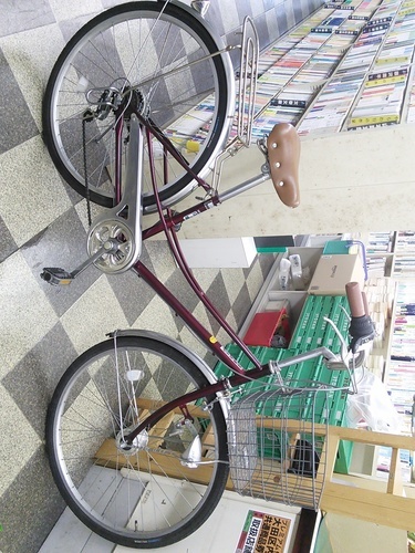 中古」26インチファミリーサイクル/オートライト/外装6段変速 自転車