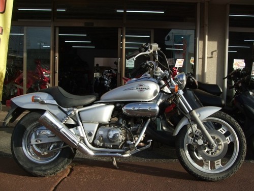 ご成約ありがとうございます。 NO.586 マグナ50 (MAGNA) 4サイクルエンジン アメリカン ☆彡