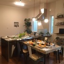 売ります：新品同様ダイニングセット（モデルルームで使用）