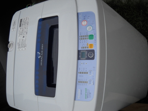 ハイアール　全自動洗濯機　４，２キロ