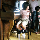 小学生までならピアノも歌も習えて、月に9,000円（ただいま入会...