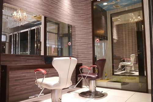 ヘアメイクｅａｒｔｈ綾瀬店 スタイリスト アシスタント 高卒可 レセプション 受付業務 募集 Earth綾瀬店 綾瀬の美容師の正社員の求人情報 有限会社プレイン ジモティー