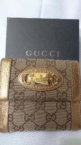 GUCCI２つ折り財布