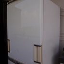 シャープの両開き冷蔵庫、０４年製　ＳＪ－Ｗ４３ＶＨ　差し上げます...