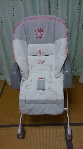 コンビ☆電動ハイローチェア☆オマケ付