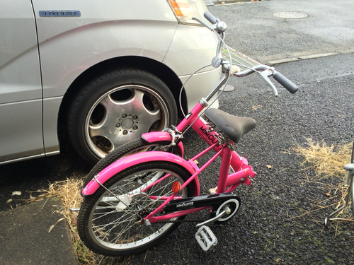 ピンクの可愛い折り畳み自転車  20インチ  子供から大人まで  使用回数少ない  美品