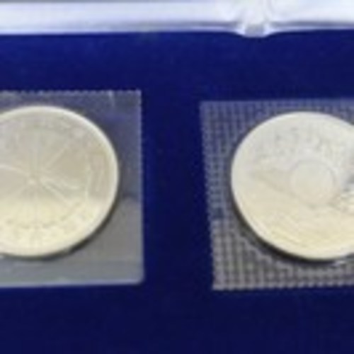 値下げ!天皇陛下御在位60年の記念硬貨【一万円(銀貨)2枚と五百円