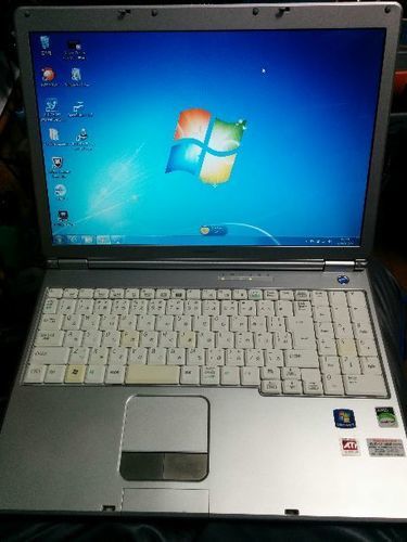 (完売御礼、横浜市金沢区)シャープ　PC-WE40S   2GB/120GB  15 .4インチwide液晶光沢　割りに綺麗　オーバーホール済み