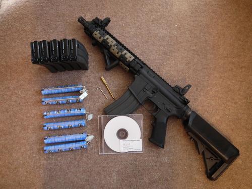 Systema　M4-A1 SMAX　with Daniel's Defense Rail, 6 Magazines and 3 Original Batteries