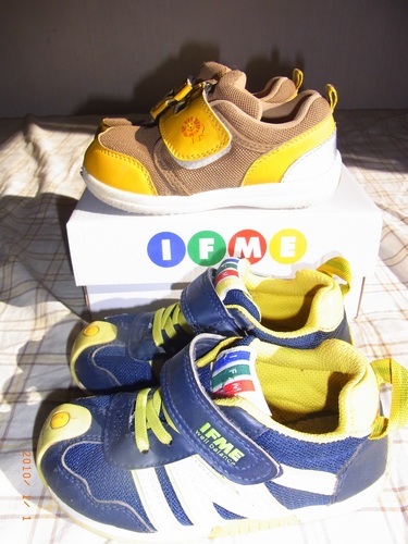 ベネッセすっくの靴15 5ｃｍとイフミー16ｃｍ子供の靴2足セットです ゆず 流山のキッズ用品 子供用シューズ の中古あげます 譲ります ジモティーで不用品の処分