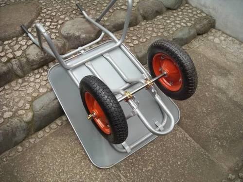 一輪車 ネコ を改造した二輪の運搬車 手作り品 Saint One 大田の家庭用品 ガーデニング の中古あげます 譲ります ジモティーで不用品の処分
