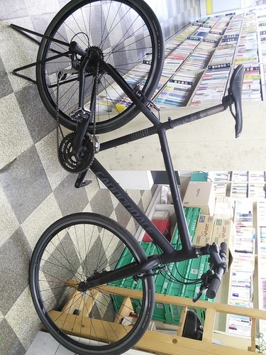 [2428]cannondale キャノンデール　クロスバイク　700×28C　3×8段変速　アルミフレーム　ブラック
