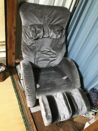 マッサージチェアー