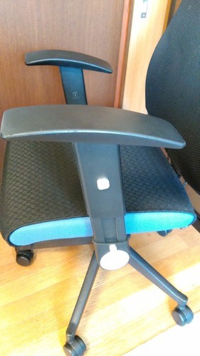 肘掛が倒せる 便利な椅子値下げしました Pinebook 新狭山の椅子 ハイバックチェア の中古あげます 譲ります ジモティーで不用品の処分