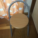 簡易椅子ほぼ新品です。