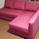 IKEAのソファベッド（紫色）