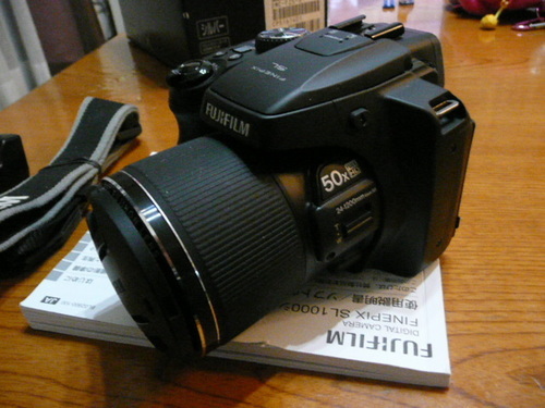 美品  光学50倍ズーム　FUJI  FinePix SL1000　予備バッテリー＆8G SDカード付き