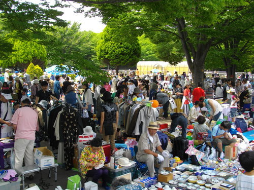 ２月２１日 日 光が丘公園フリーマーケット リサイクルマン 光が丘のフリーマーケット のイベント参加者募集 無料掲載の掲示板 ジモティー