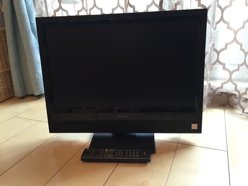 VIZIO　22インチハイビジョン液晶テレビ