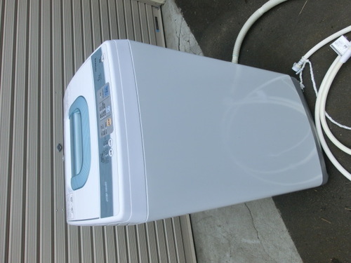 日立　洗濯機　5kg　2010年製　NW-5KR