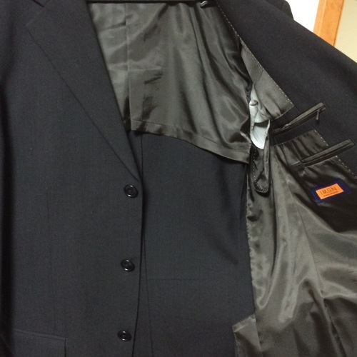 イマジナチオーネ青山スーツ上下とネクタイ付き黒夏用 タモリ つくばのスーツ メンズ の中古 古着あげます 譲ります ジモティーで不用品の処分