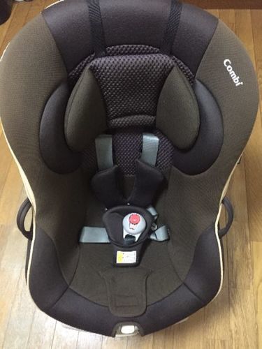 【美品】Combiチャイルドシート