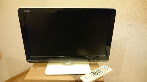 シャープ19型 液晶テレビ ホワイトAQUOS LC-19K3 2010年製