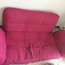 ピンクのソファー
