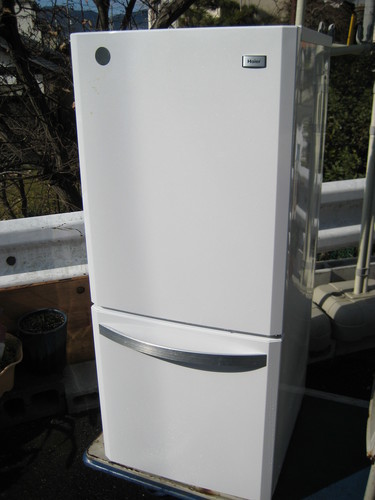 ２０１２年製ハイアール２ドア冷蔵庫￥9，５００（京都市内等配達料金及び、消費税含む。）
