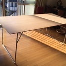 天板のフォルムが美しい木×ステンレスパイプのダイニングテーブル