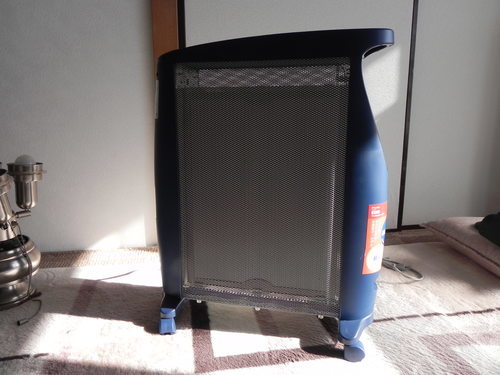 遠赤外線電気ヒ－タ－