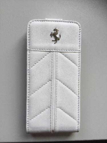 メッチャかっこいい！iPhone5s＆5用 Ferrari フェラーリオフィシャル