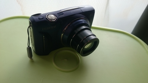 【最終値下げ】【新品同様】FUJIFILMデジタルカメラ(型式Fine Pix F900EXR)