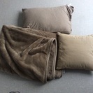 【3点セット】クッション、毛布、枕