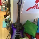 紫色のエレキギター良好な状態