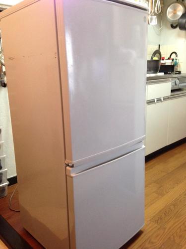 シャープ 2ドア 冷蔵庫 2012年製 137L 取説有り　単身用　小家族用