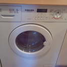 【引取限定】おしゃれでコンパクトなマルバー洗濯機です。(少々難あり)