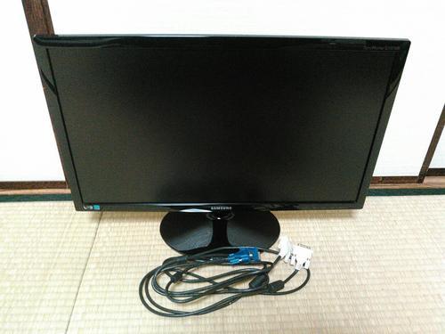 SAMSUNG製　S24B300