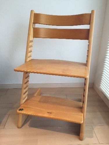 stokkeチェア
