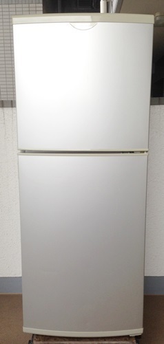 交渉成立：『シャープ』冷凍冷蔵庫１４０ℓ を３０００円でお譲りします。