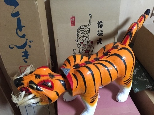 首振り虎