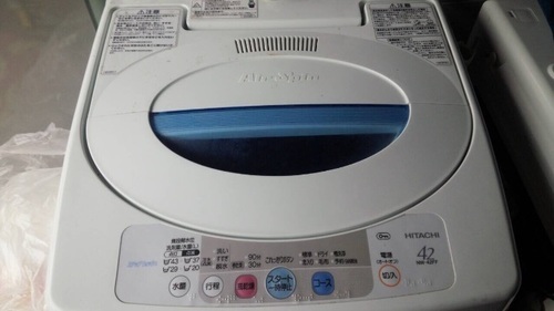 日立4.2キロ、07年式洗濯機配達、設置します。