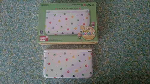 値下げ！！【美品】ニンテンドー3DS LL とびだせ どうぶつの森パック＋ソフト3本（攻略本付き！）