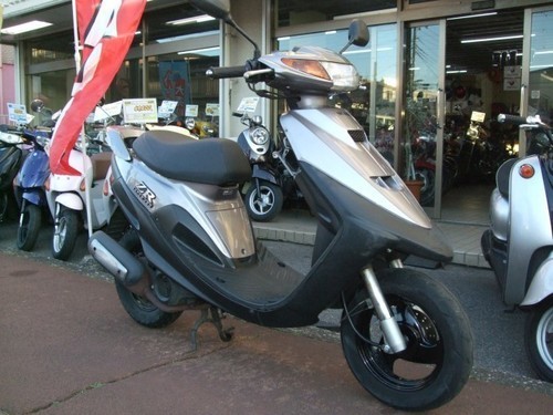 ご成約ありがとうございます。 NO.701 スーパージョグZR (JOG) 2サイクルエンジン ハネ付き ディスクブレーキ ブレンボキャリパー ☆彡