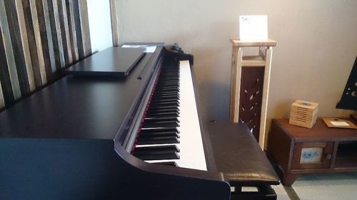 新品同様　2015年製　ヤマハ電子ピアノ
