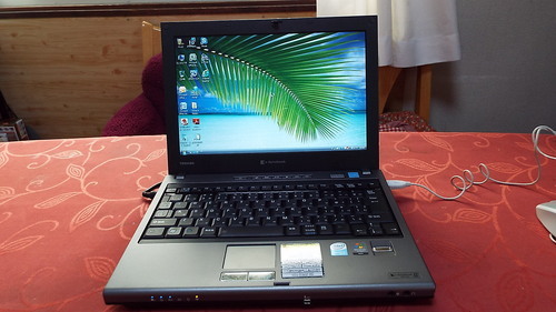 12,1型ワイドノートパソコン東芝dynabookＳＳ美品