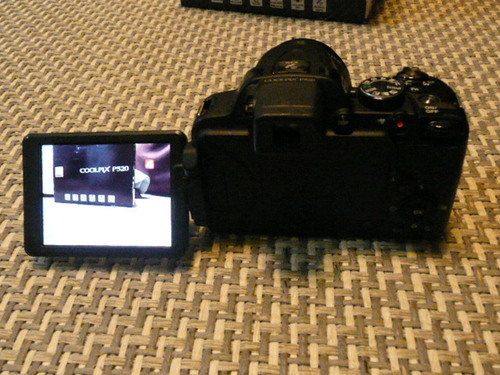 中古★元箱付★光学42倍★ Nikon P520 ★黒★超望遠カメラ