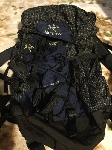 12月いっぱいお値下げします‼️  ARC'TERYX   登山リュック    khamsin  30