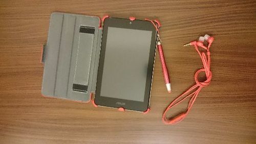 超美品＋ケース、通話用マイク付きイヤホン、タッチペン:ASUS MeMO Pad HD7